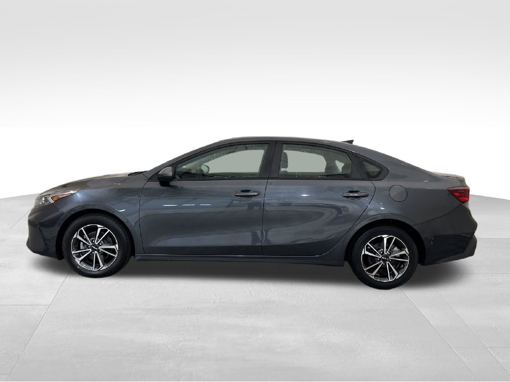 Used 2023 Kia Forte LXS FWD image 2