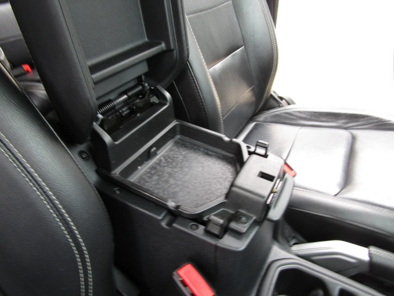 Used 2021 Jeep Wrangler Unlimited Sahara w/ Uconnect 4C Nav & Sound Group image 33