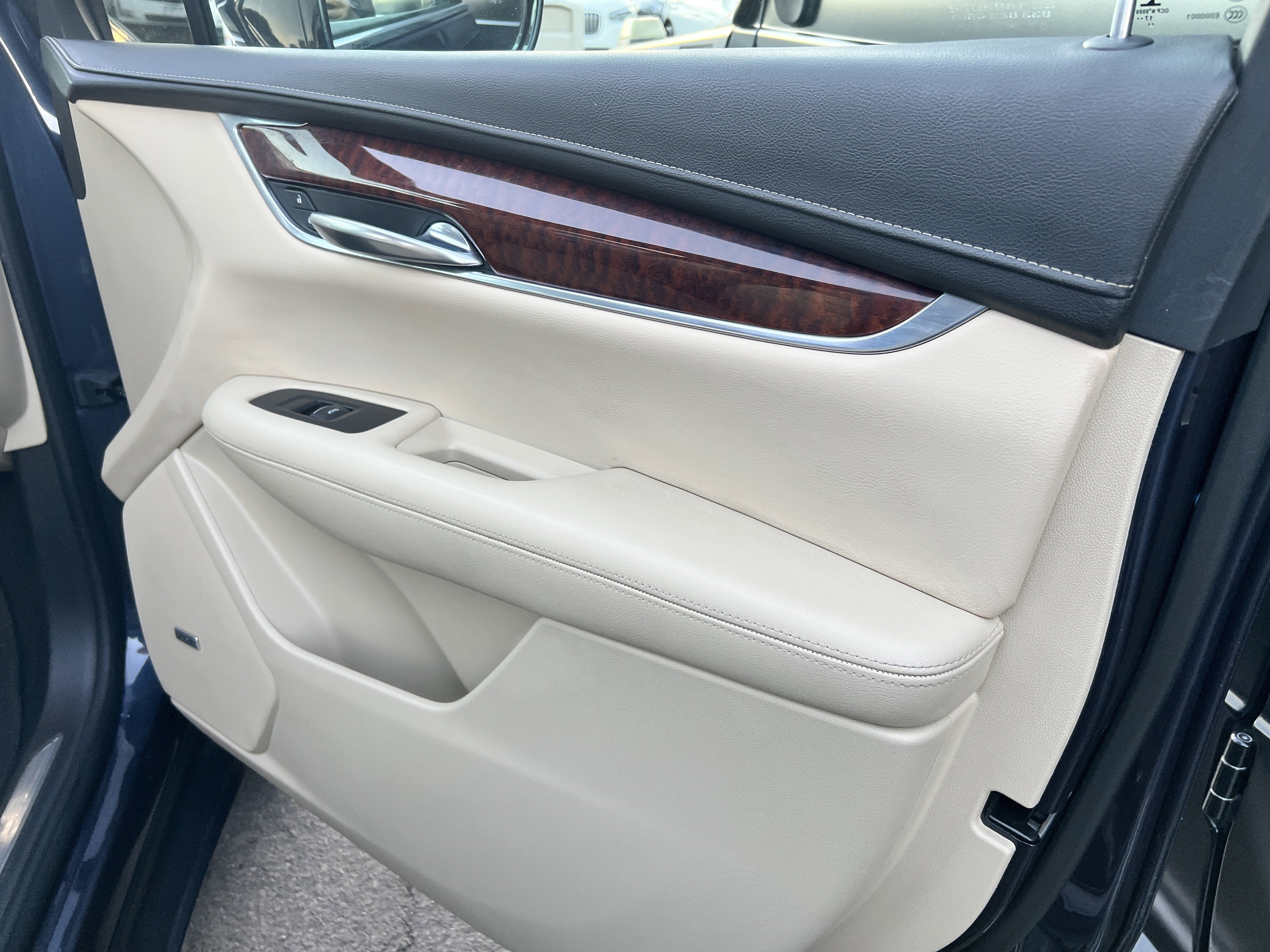 Used 2018 Cadillac XT5 Luxury image 20