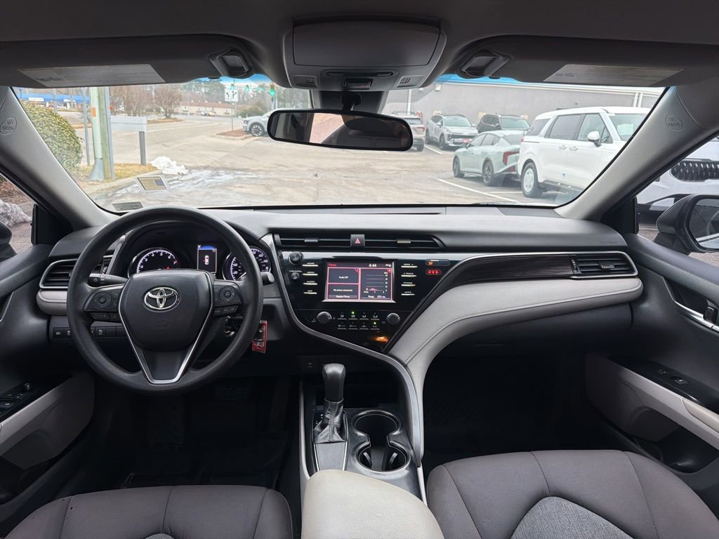 Used 2019 Toyota Camry LE image 20
