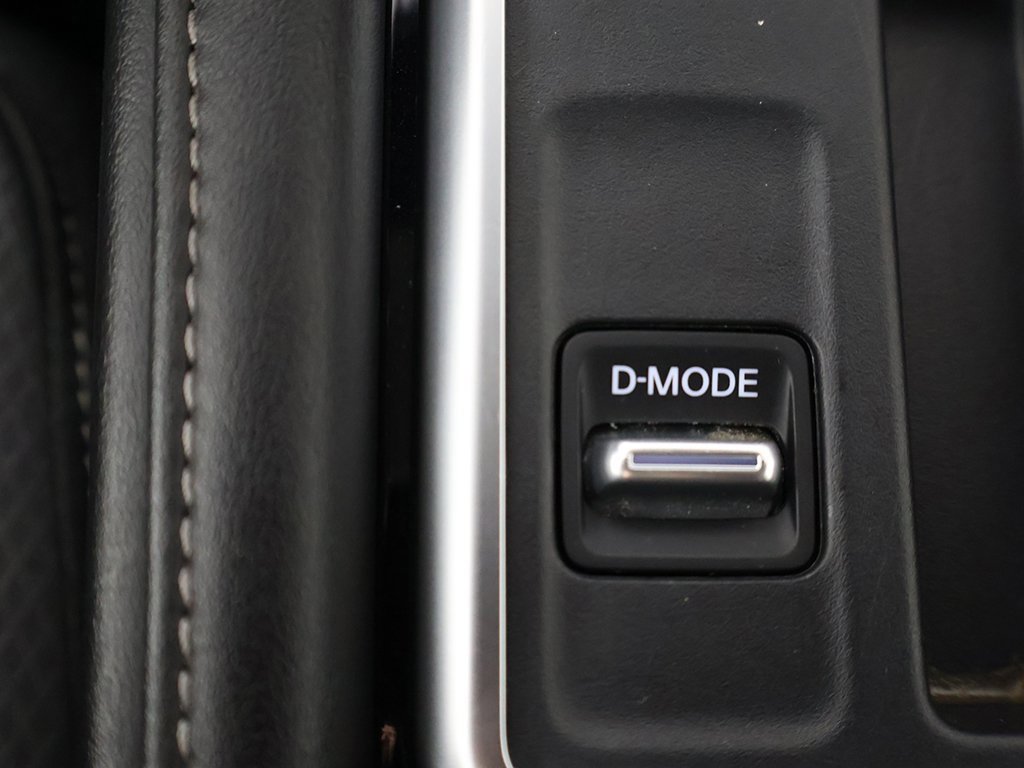 Used 2024 Nissan Pathfinder SV image 50