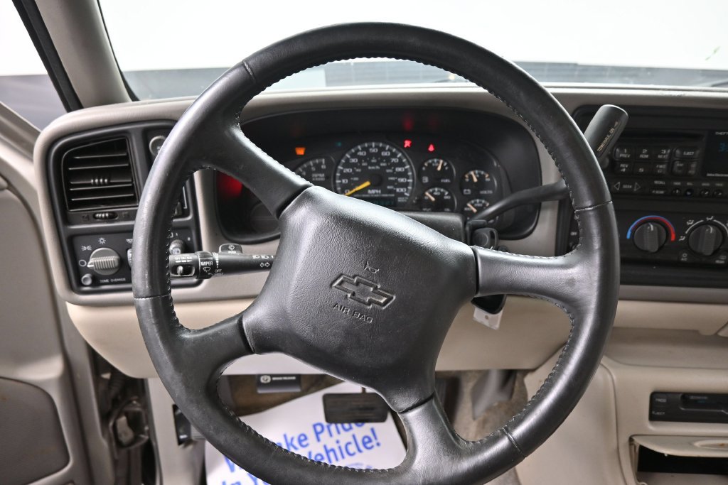 Used 2000 Chevrolet Suburban LT w/ LT Preferred Equipment Group AWD/4WD image 28