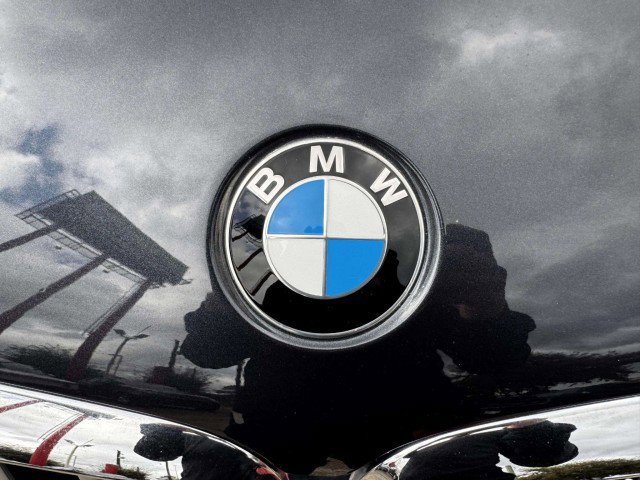 Used 2021 BMW X5 xDrive40i w/ Premium Package image 11