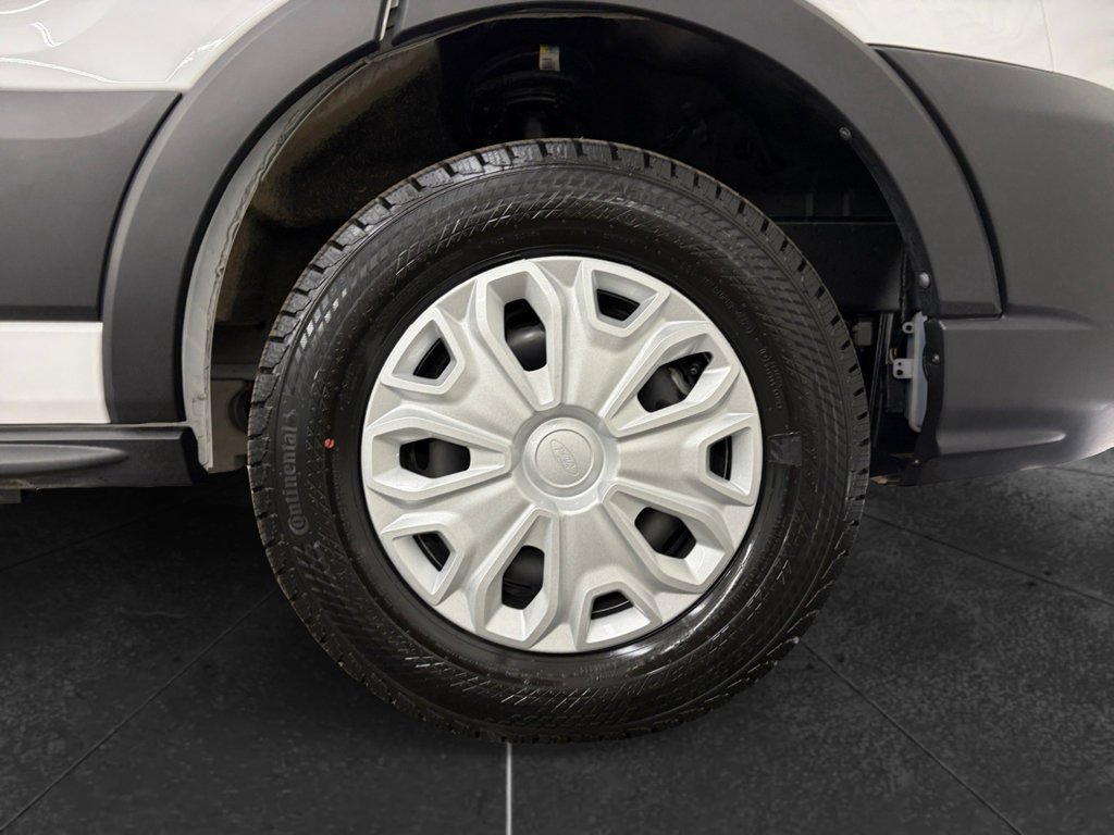 Used 2024 Ford E-Transit Low Roof RWD image 33