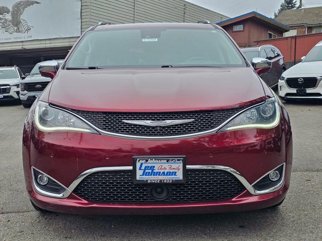 Used 2018 Chrysler Pacifica Limited w/ Tire & Wheel Group image 8