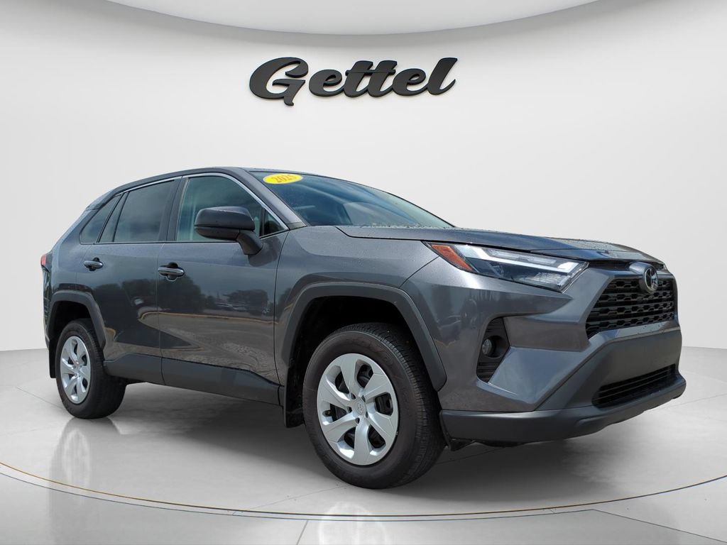 Used 2025 Toyota RAV4 LE FWD image 3