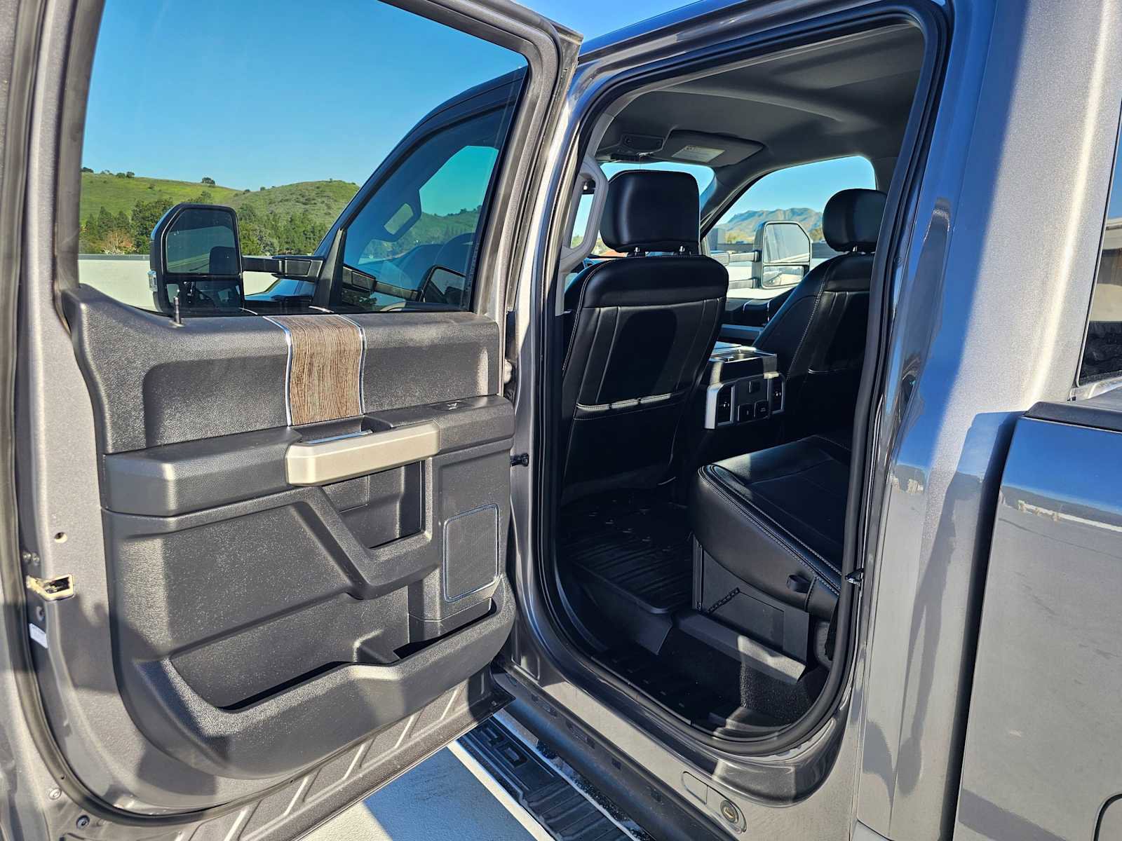 Used 2021 Ford F250 Lariat image 15