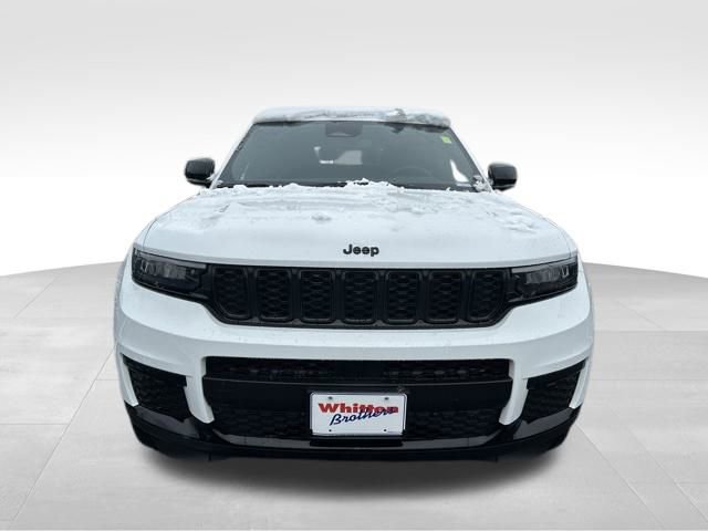 Used 2024 Jeep Grand Cherokee L Altitude image 10