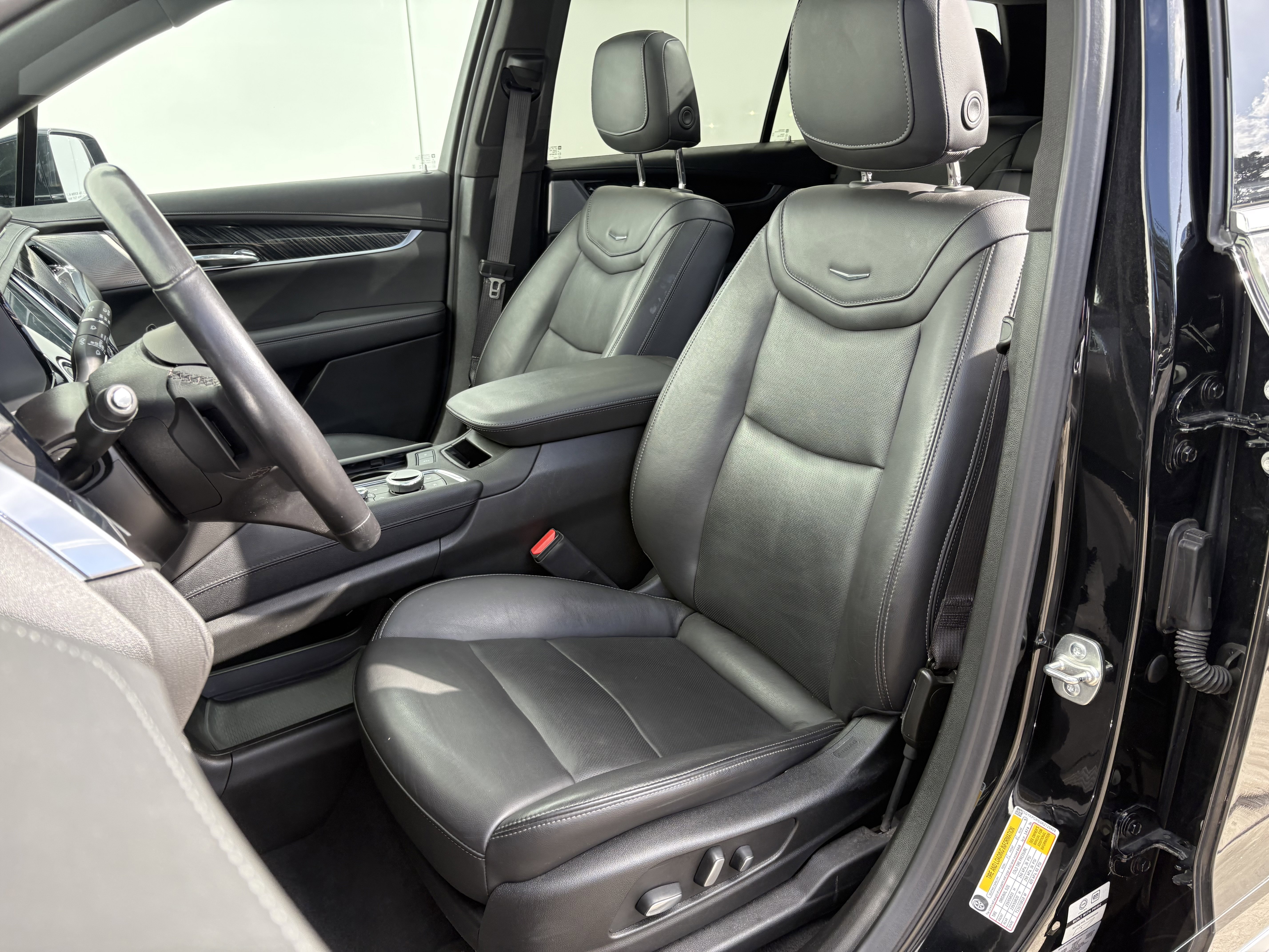 Certified 2024 Cadillac XT6 Premium Luxury image 12