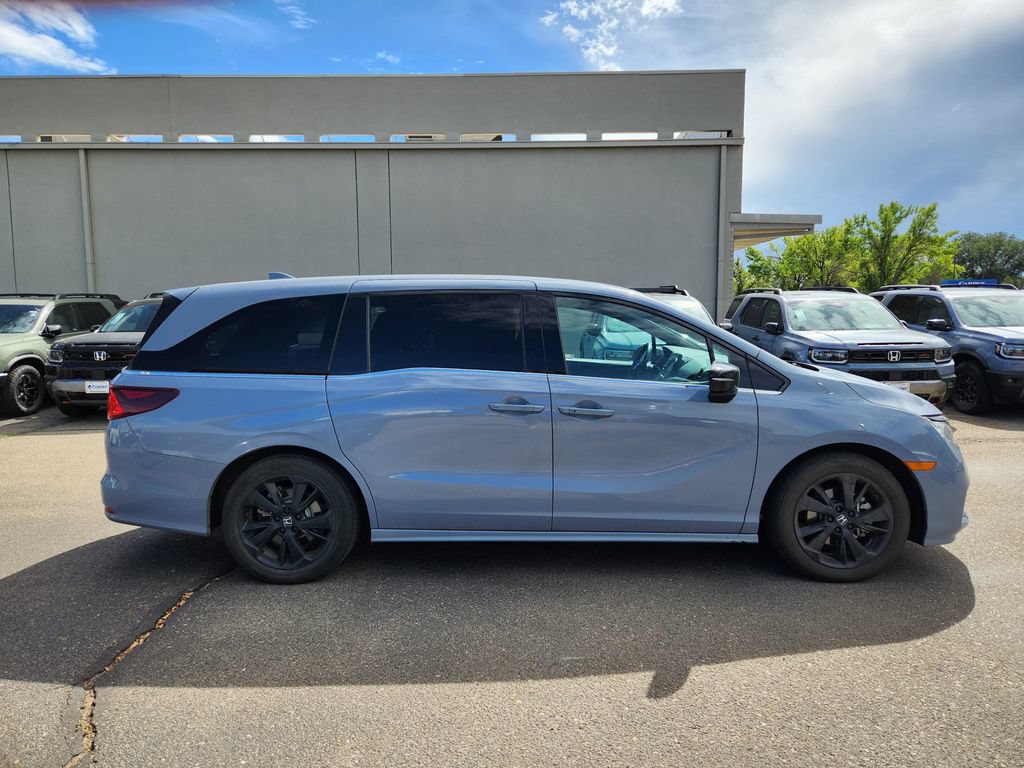 Used 2023 Honda Odyssey Sport image 4