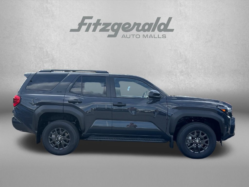 Used 2026 Toyota 4Runner SR5 AWD/4WD image 9