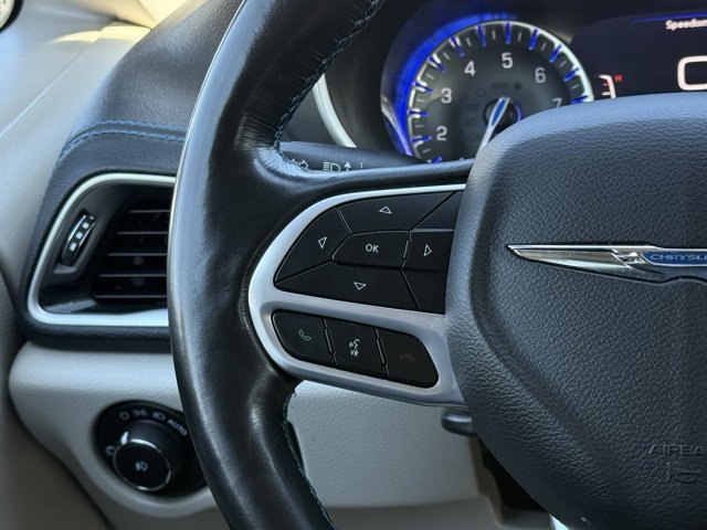 Certified 2021 Chrysler Pacifica Touring-L image 24
