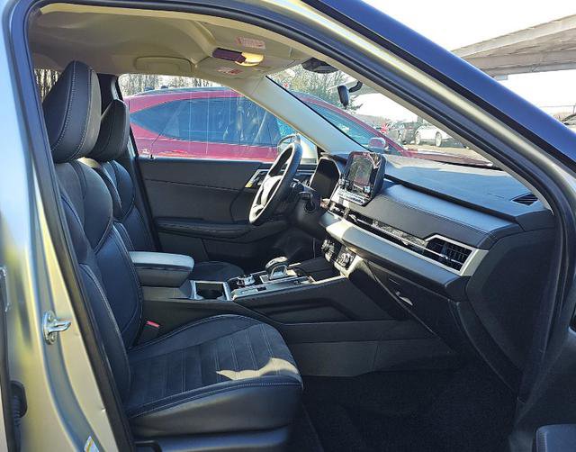 Used 2024 Mitsubishi Outlander SE image 25