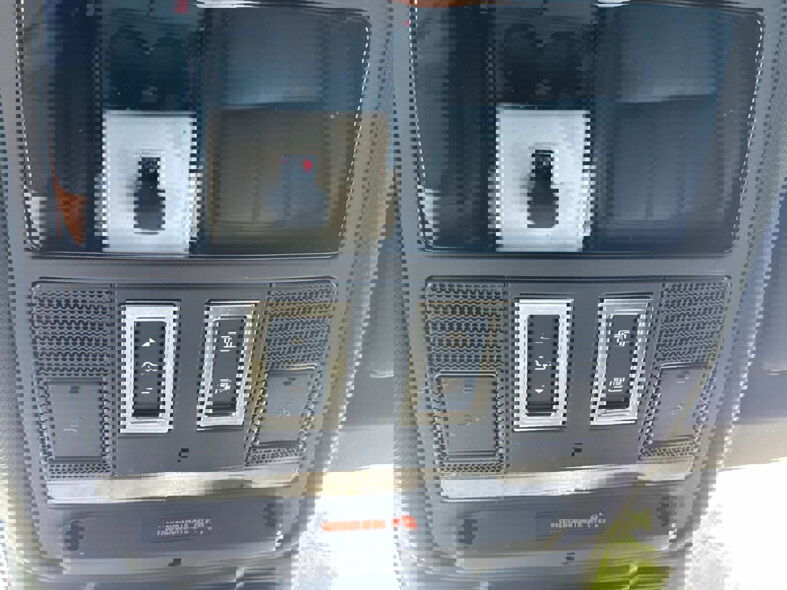 Certified 2024 Land Rover Range Rover Evoque S image 24