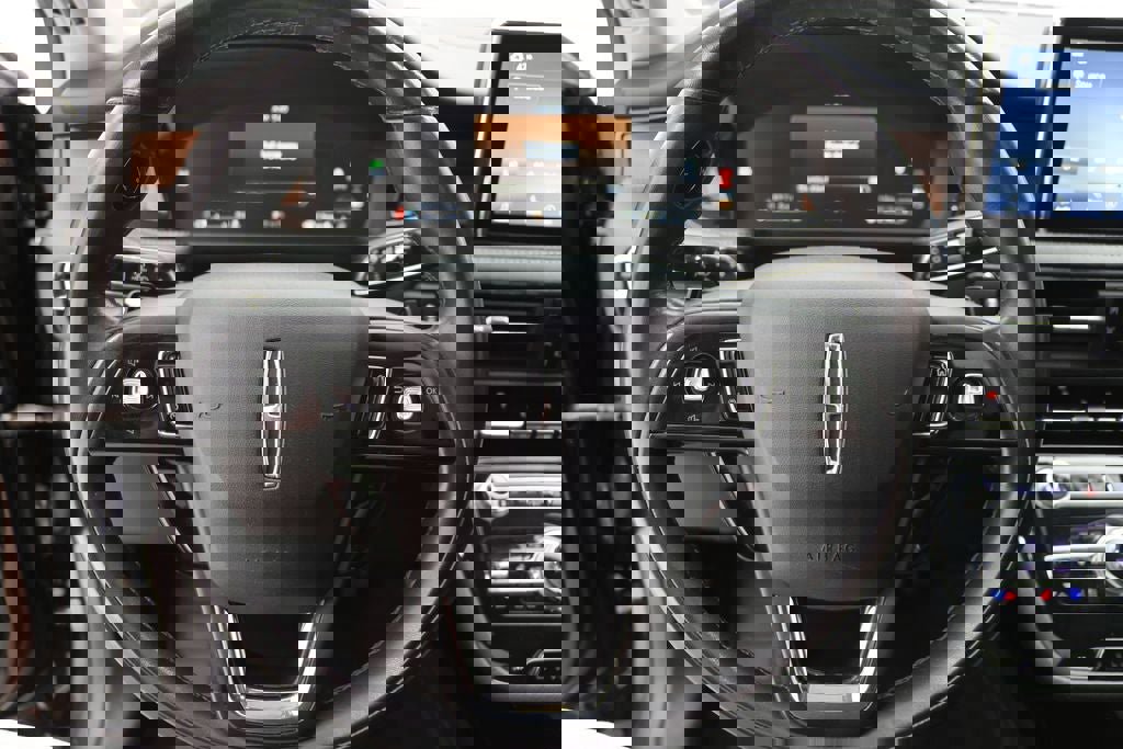 Used 2022 Lincoln Corsair Reserve w/ Sport Package image 19