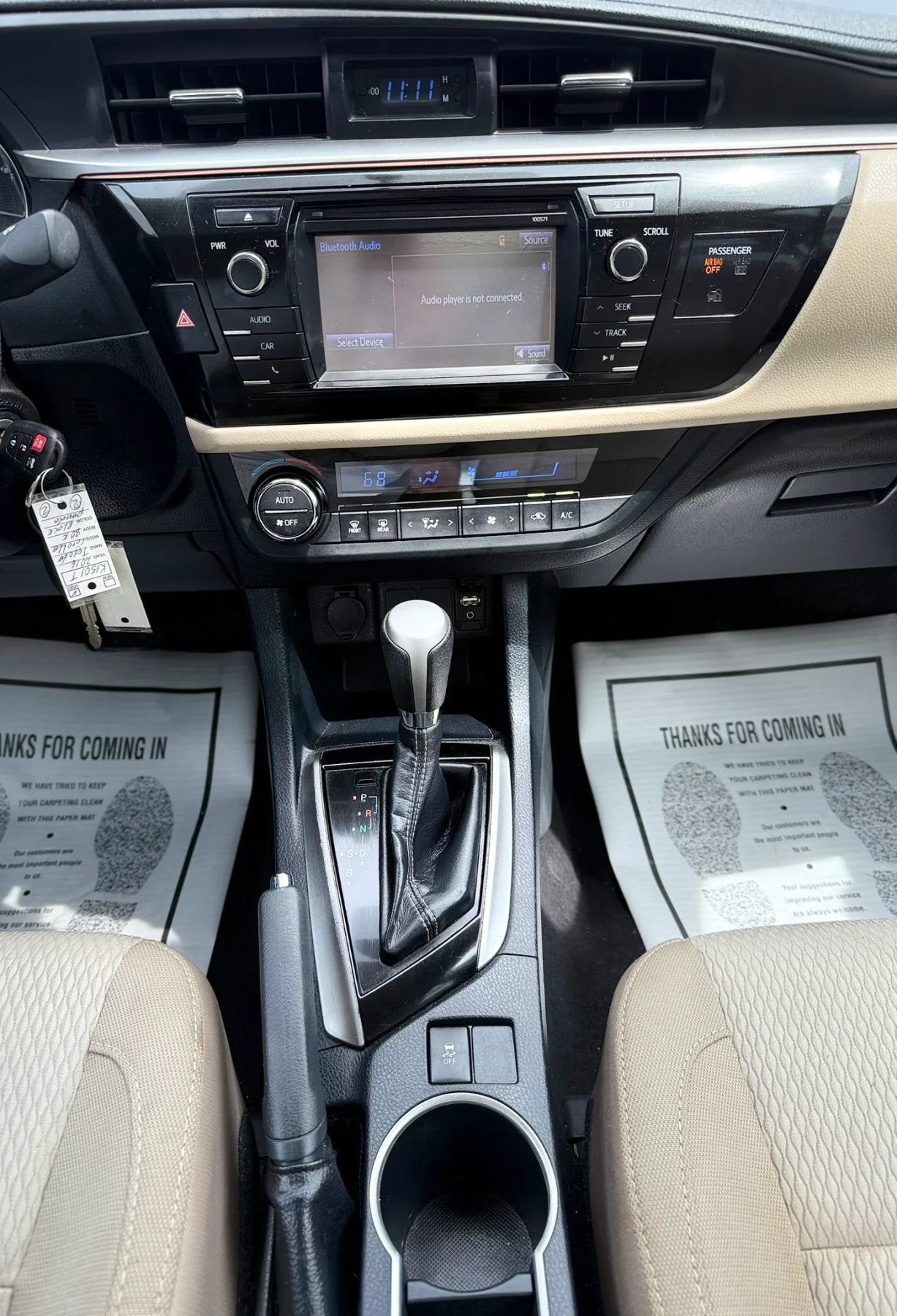Used 2016 Toyota Corolla LE FWD image 19