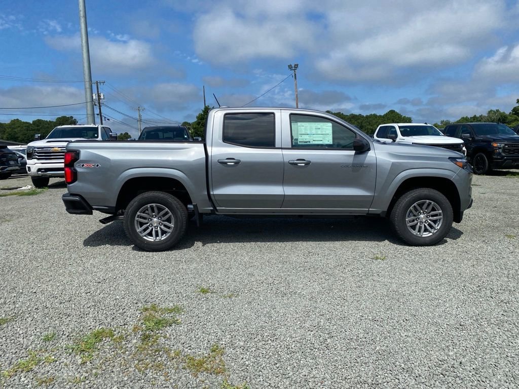 New 2025 Chevrolet Colorado LT w/ LT Convenience Package AWD/4WD image 2