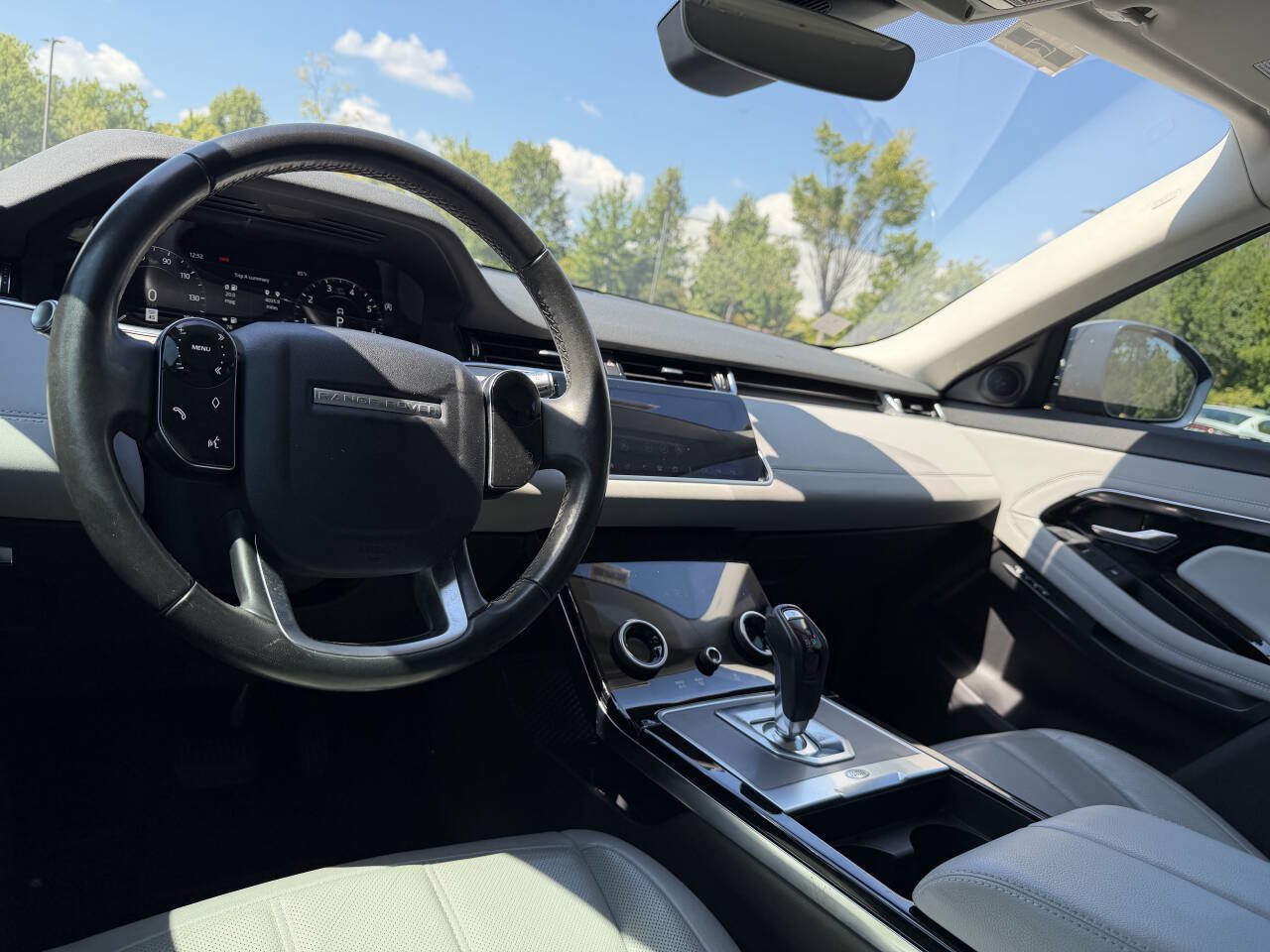 Used 2020 Land Rover Range Rover Evoque SE AWD/4WD image 21