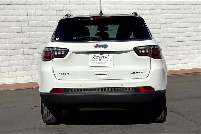 Certified 2025 Jeep Compass Limited image 3