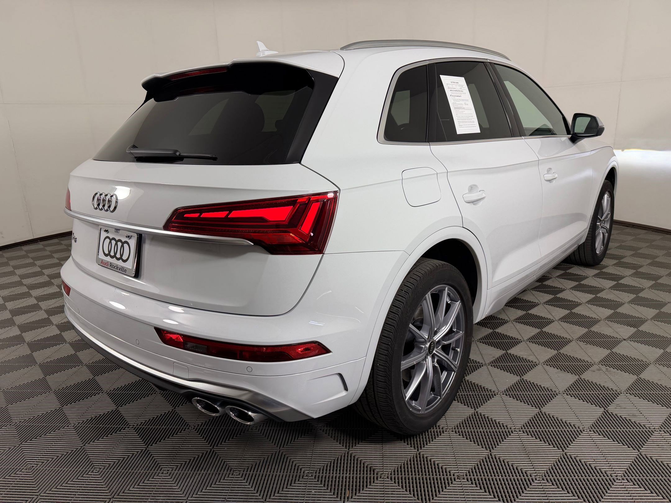 Used 2024 Audi SQ5 Premium Plus AWD/4WD image 9