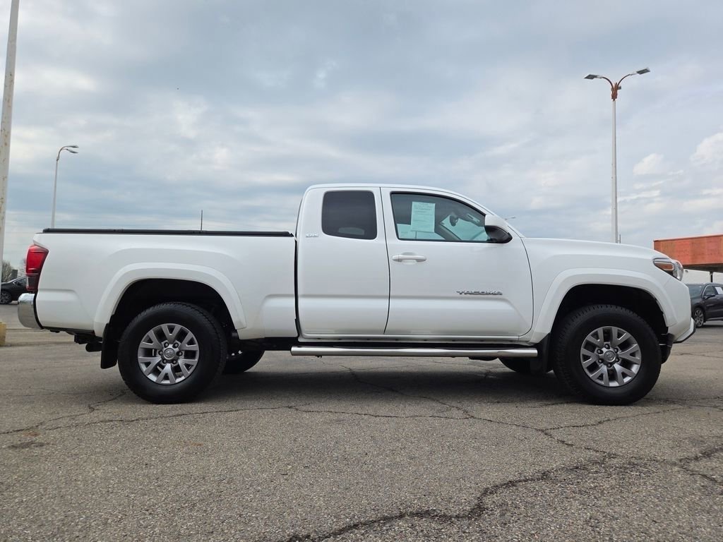 Used 2018 Toyota Tacoma SR5 image 24