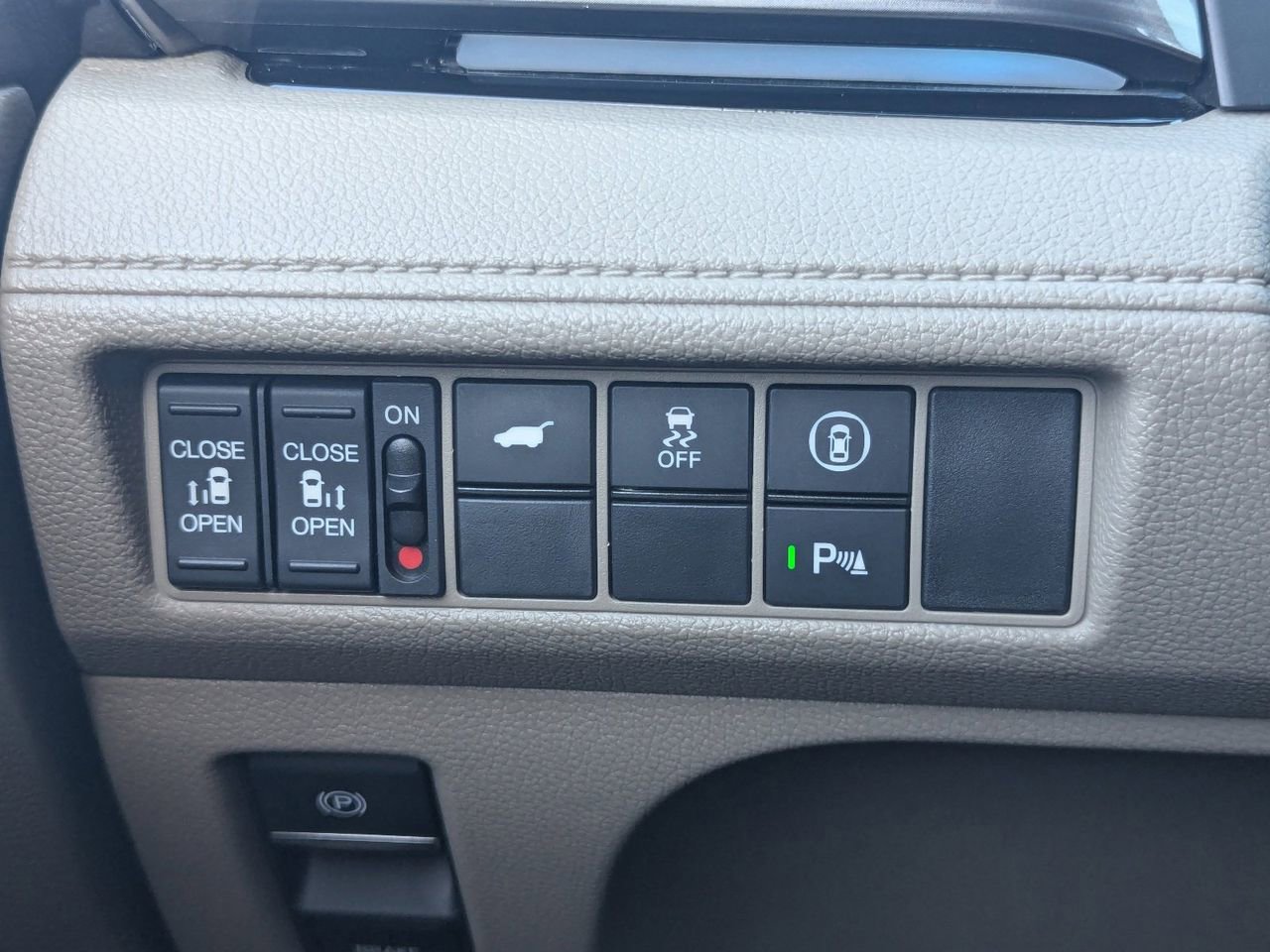 Certified 2023 Honda Odyssey Elite image 30