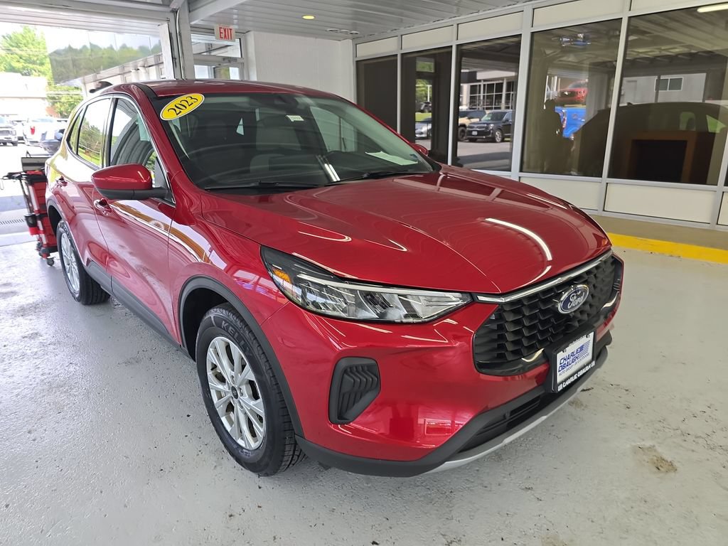 Used 2023 Ford Escape Active w/ Tech Pack #2 AWD/4WD image 7