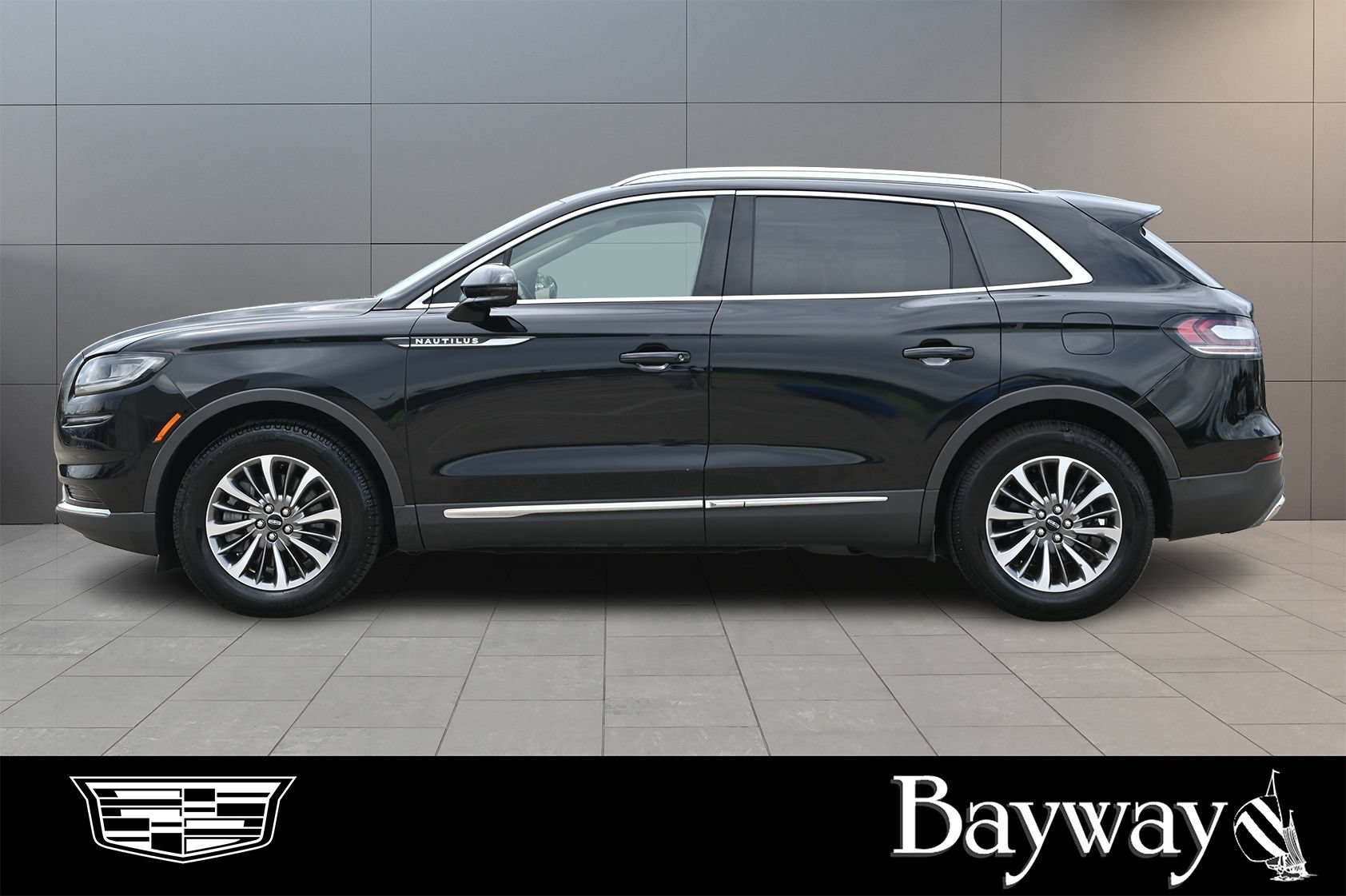 Used 2023 Lincoln Nautilus FWD w/ Premium Package image 5