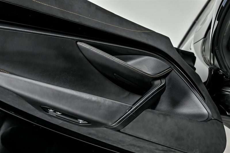 Used 2020 McLaren 720S Spider RWD image 20