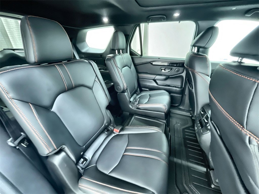 Certified 2025 Honda Pilot TrailSport image 30