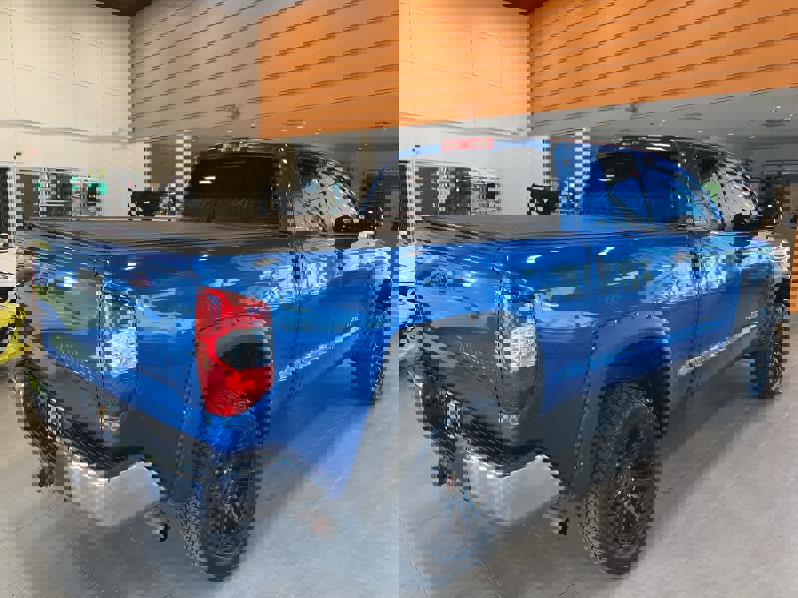 Used 2016 Toyota Tundra SR5 image 5