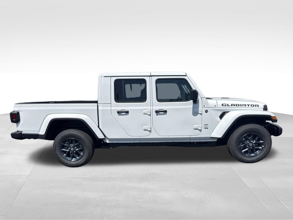 New 2026 Jeep Gladiator Sport AWD/4WD image 2