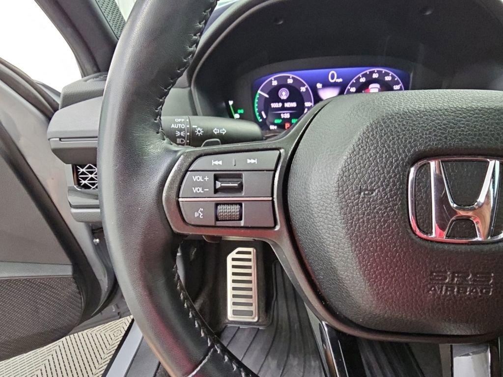 Used 2025 Honda Accord Sport image 25