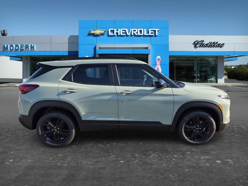 New 2026 Chevrolet TrailBlazer LT w/ Midnight Edition AWD/4WD image 6