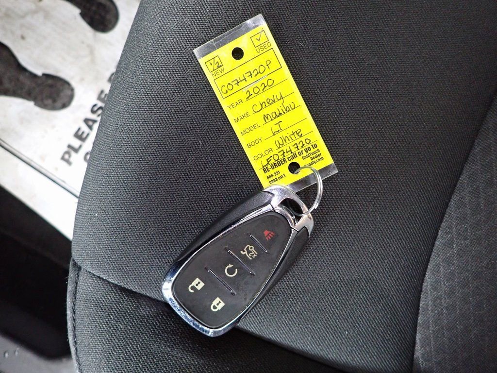 Used 2020 Chevrolet Malibu LT image 35