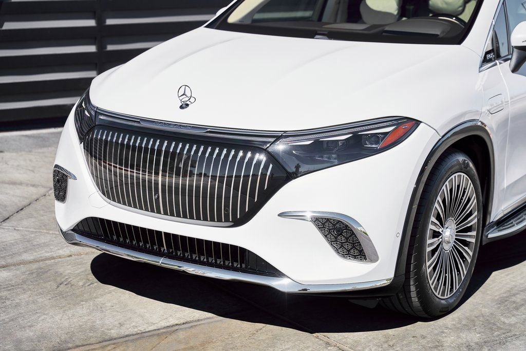 Used 2025 Mercedes-Benz Maybach EQS 680 4MATIC image 7