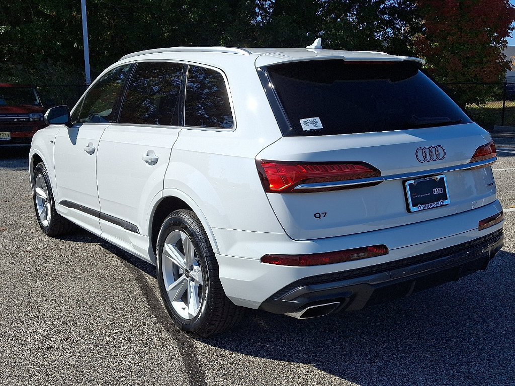 Certified 2026 Audi Q7 3.0T Premium AWD/4WD image 4