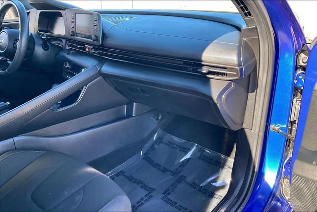 Certified 2025 Hyundai Elantra Sport w/ Cargo Package image 16
