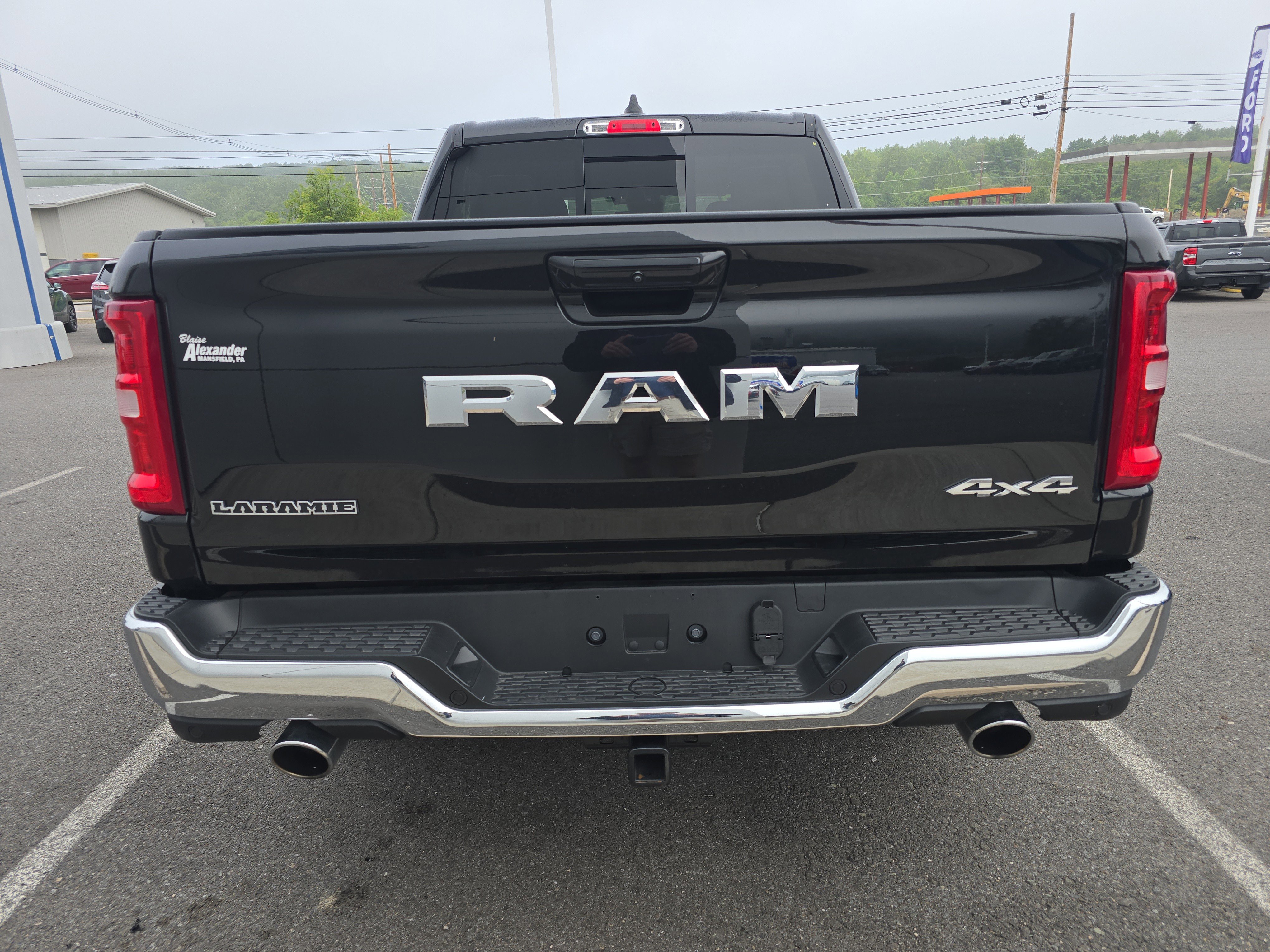 Used 2025 RAM 1500 Laramie image 4