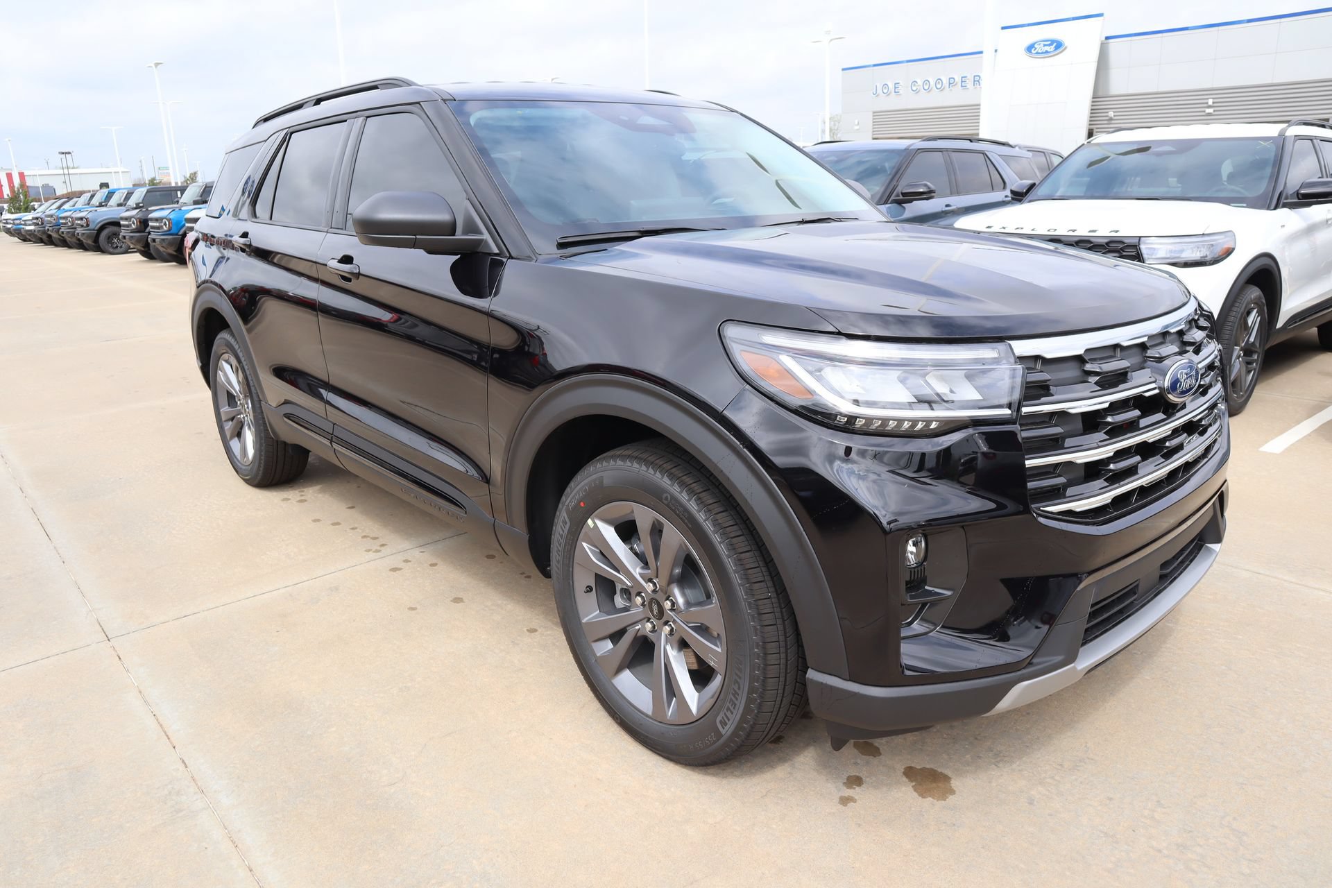 New 2026 Ford Explorer Active w/ Active Comfort Package