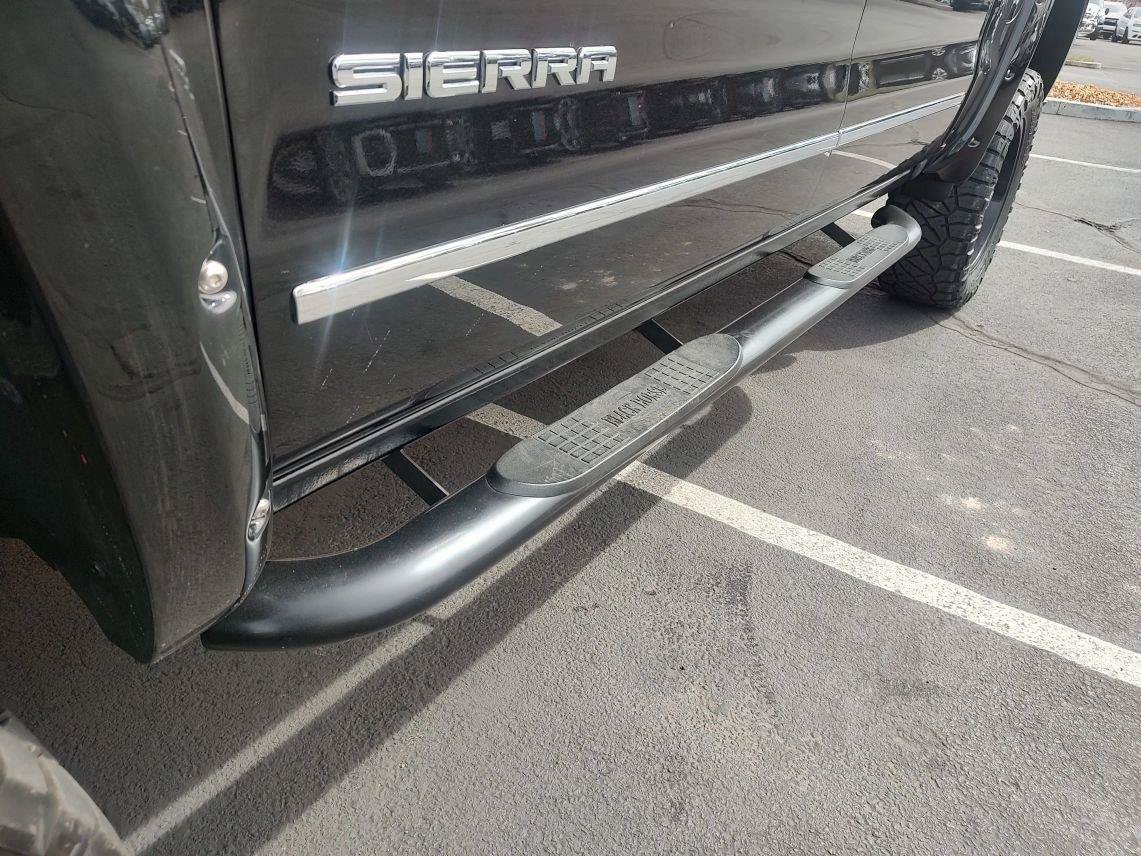 Used 2017 GMC Sierra 1500 SLT w/ SLT Preferred Package AWD/4WD image 10