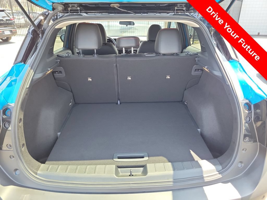 Certified 2025 Nissan Kicks SR FWD image 26