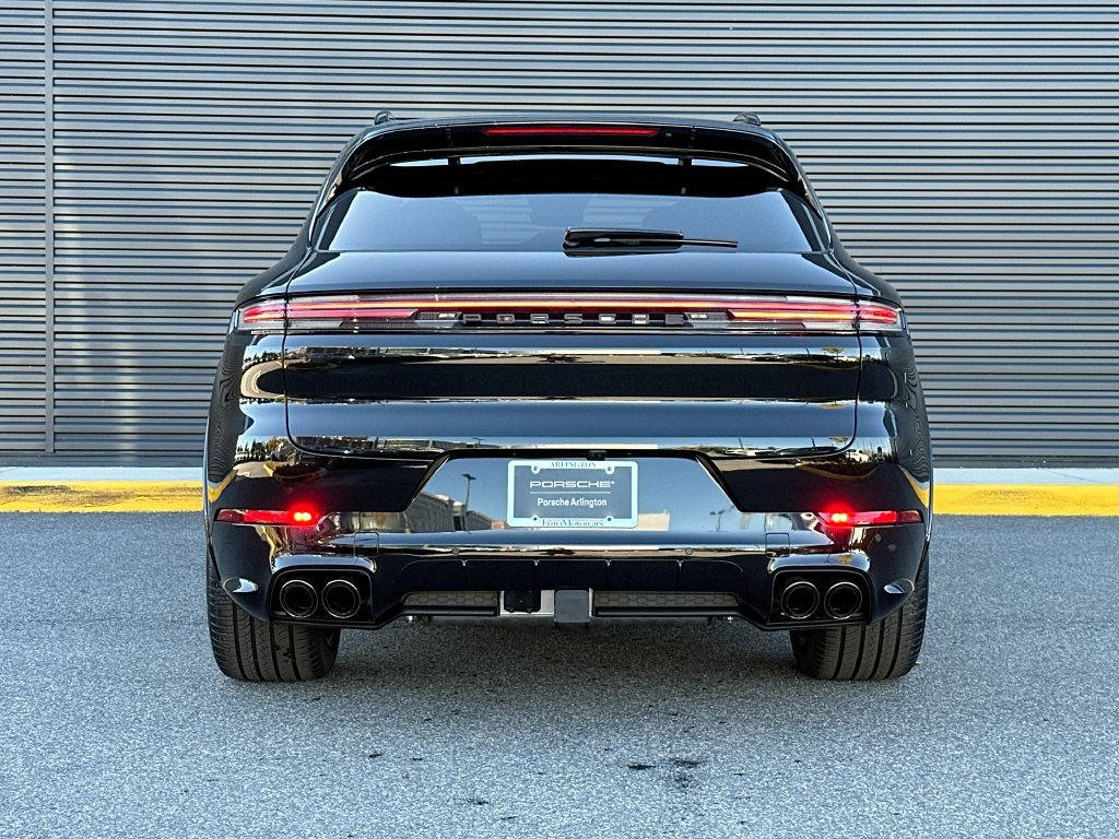 New 2027 Porsche Cayenne GTS AWD/4WD image 17