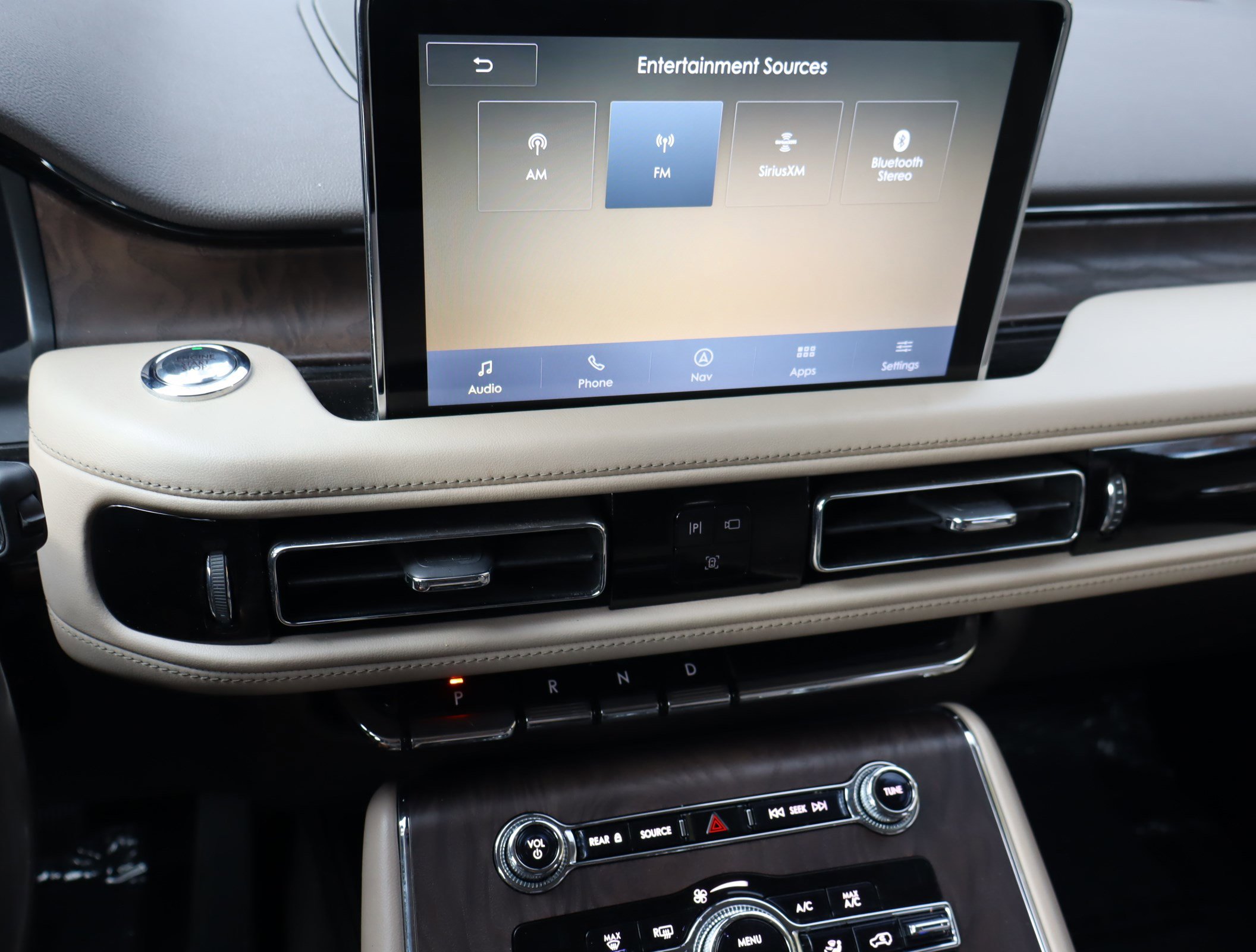 Used 2020 Lincoln Aviator Reserve image 27