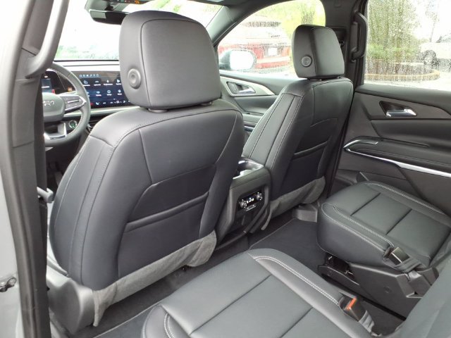 New 2027 Chevrolet Traverse LT w/ Midnight/Sport Edition FWD image 10