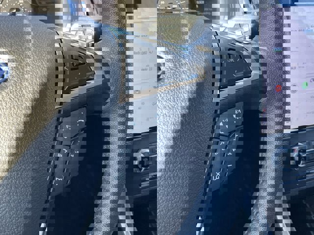 Used 2024 Ford Edge SEL w/ Sport Appearance Package image 8