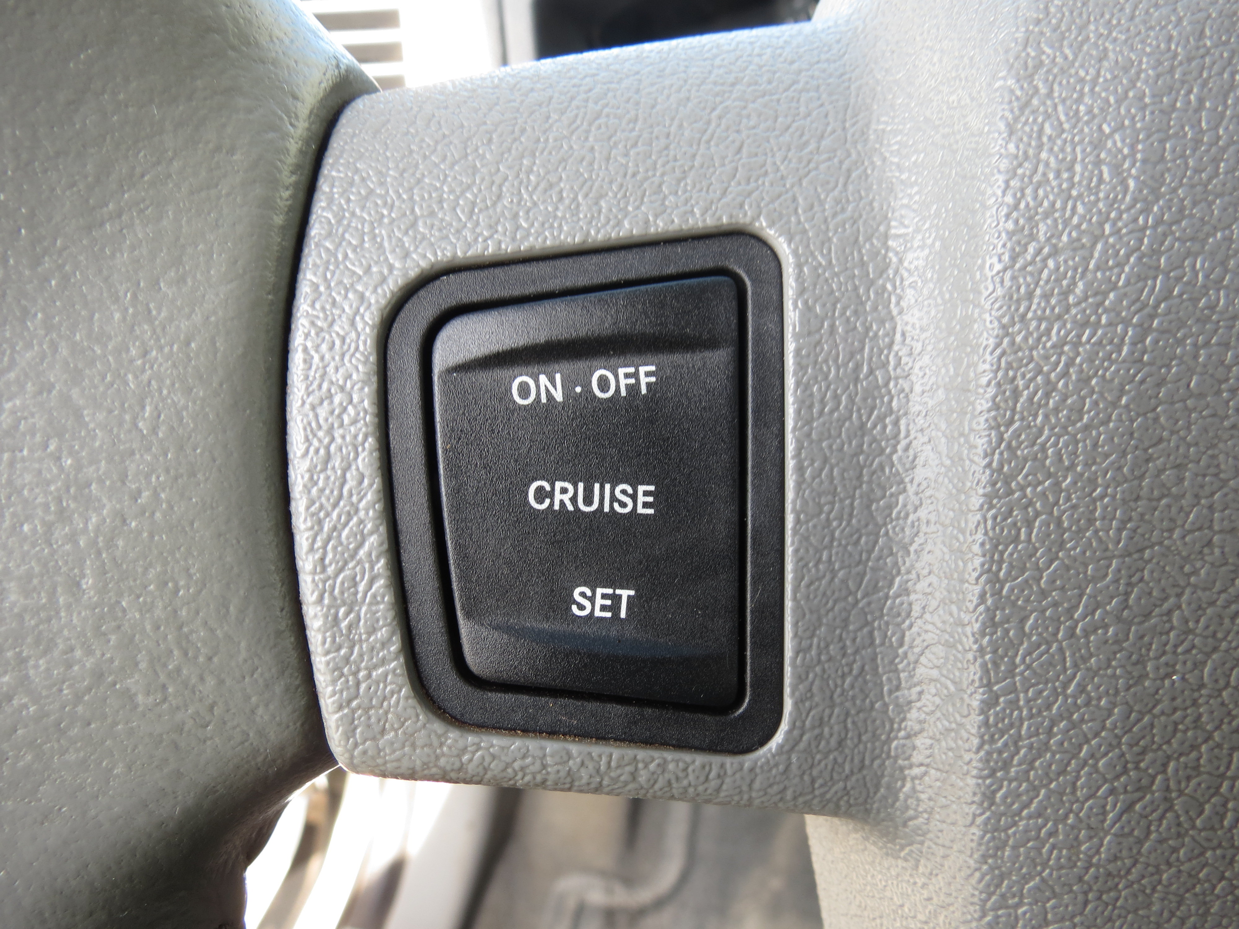 Used 2005 Jeep Grand Cherokee Limited AWD/4WD image 13