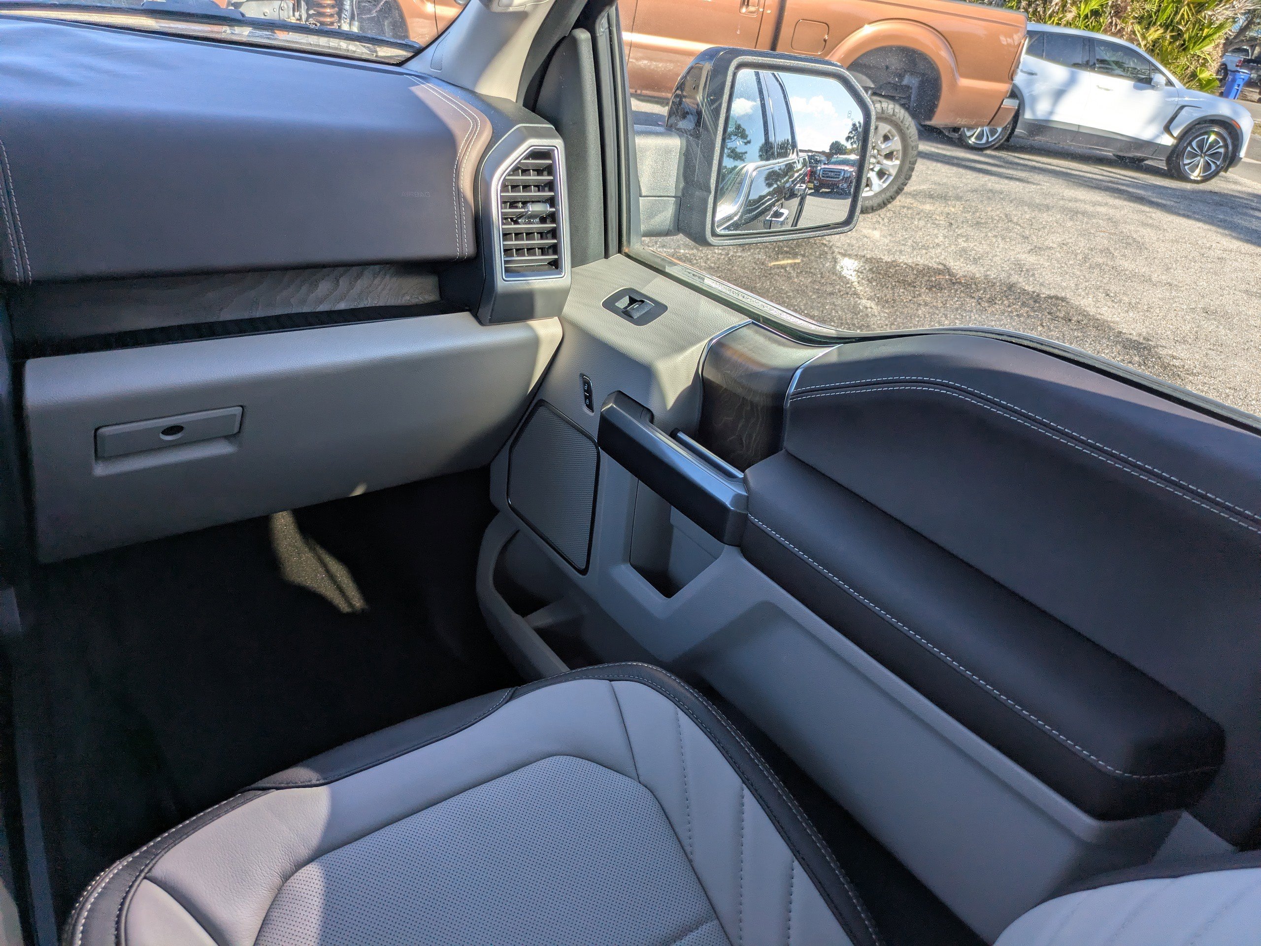 Used 2019 Ford F150 Limited RWD image 19