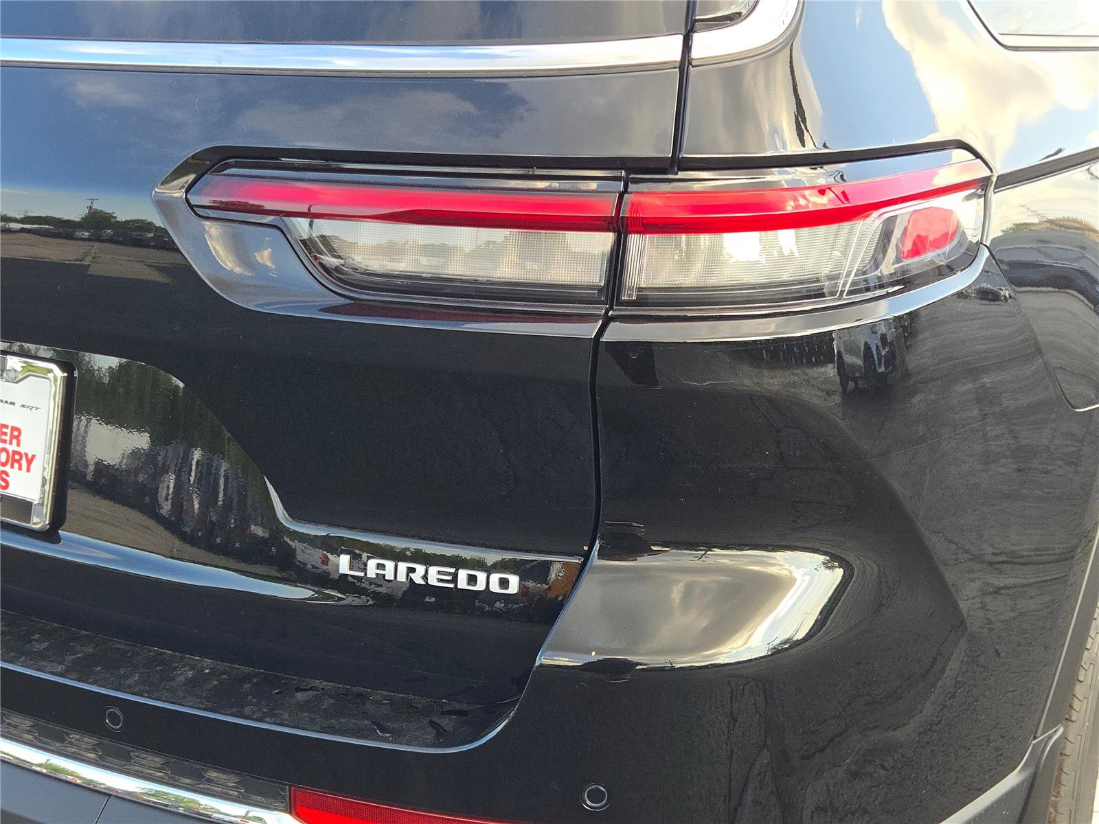 New 2025 Jeep Grand Cherokee L Laredo w/ MOPAR Finishing Package image 13