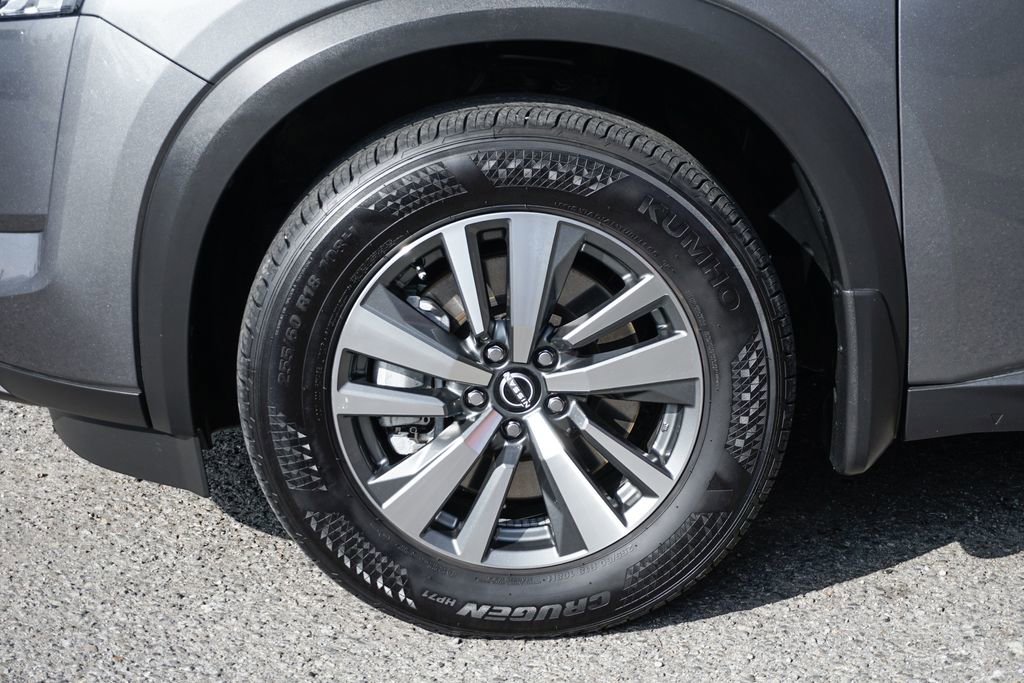 Used 2025 Nissan Pathfinder SL image 42